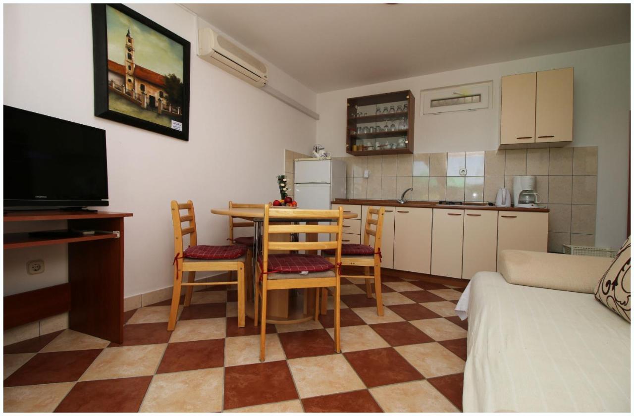 Apartments Elvis Primošten Εξωτερικό φωτογραφία