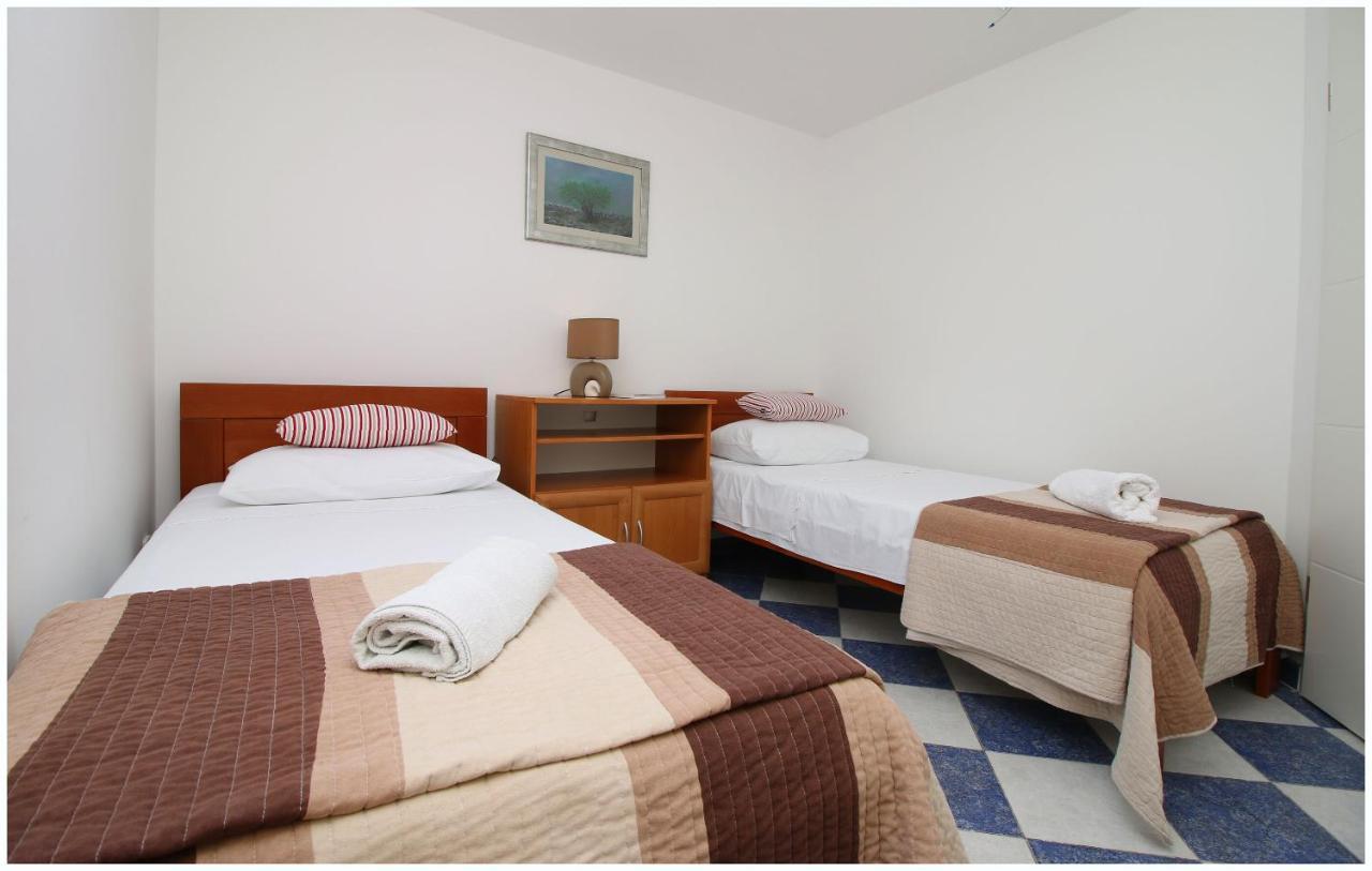 Apartments Elvis Primošten Εξωτερικό φωτογραφία