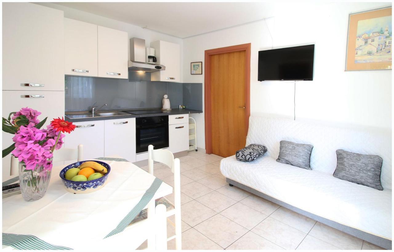 Apartments Elvis Primošten Εξωτερικό φωτογραφία