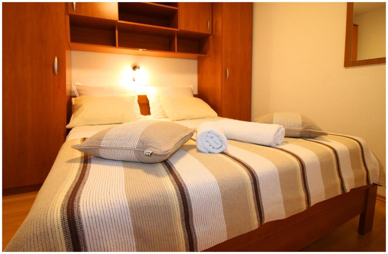 Apartments Elvis Primošten Εξωτερικό φωτογραφία