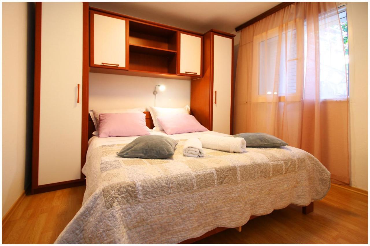 Apartments Elvis Primošten Εξωτερικό φωτογραφία