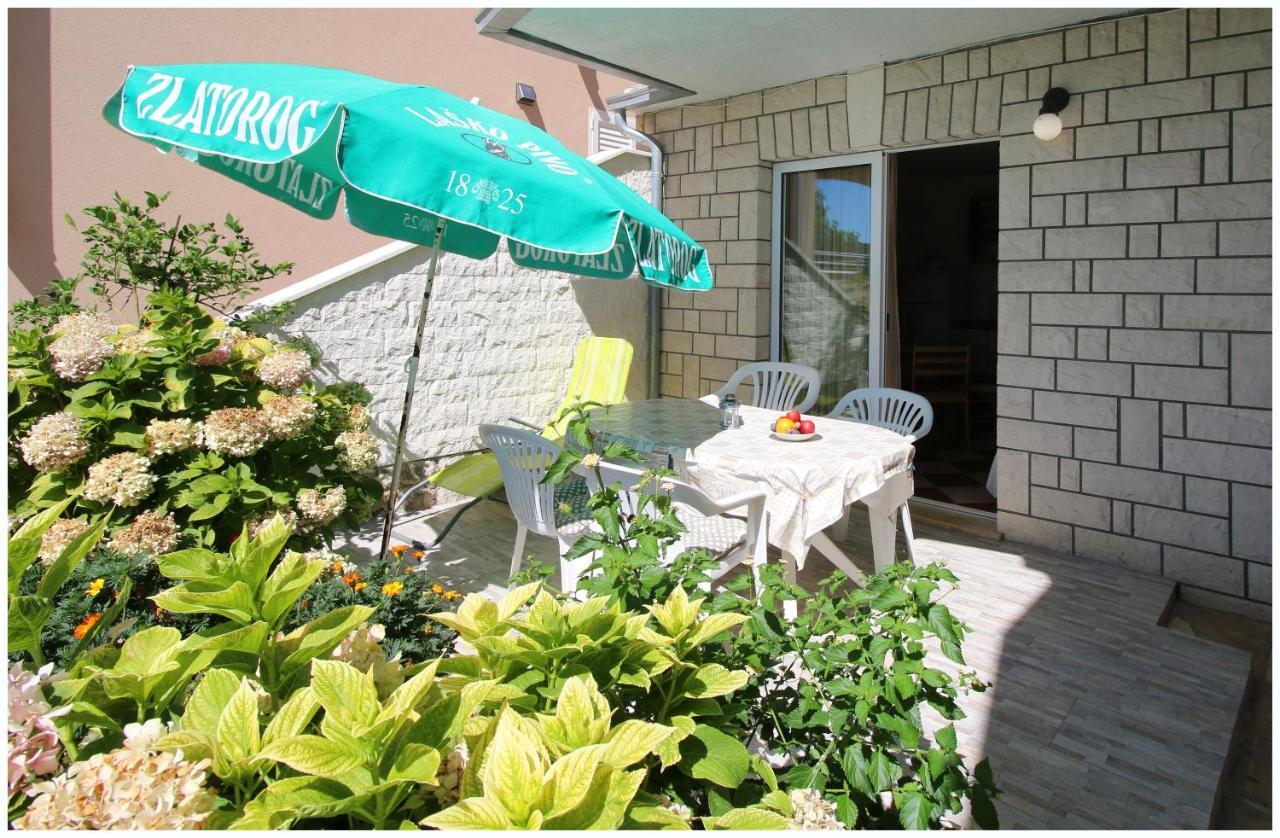 Apartments Elvis Primošten Εξωτερικό φωτογραφία